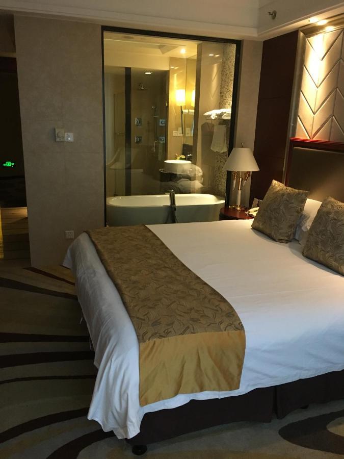 Готель Ramada Yangzhou Baoying Екстер'єр фото